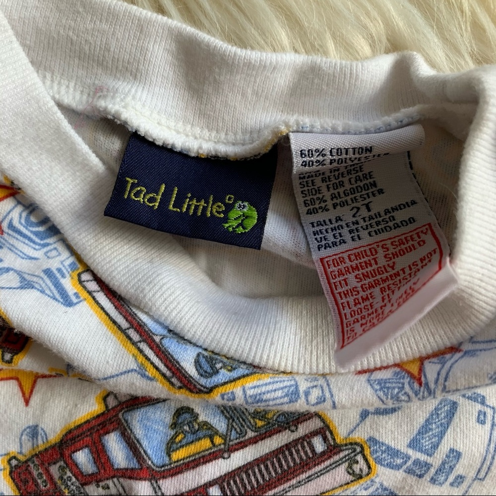 ❤️TAD LITTLE❤️2T Fire Truck Pajamas - Picture 2 of 2